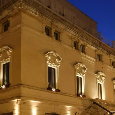 Apollo Theater Palace Exclusive Rooftop Apartment *