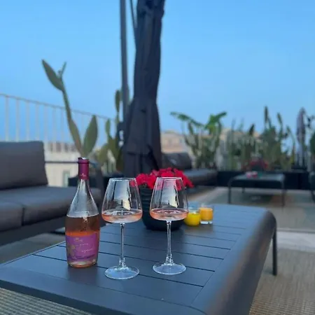 דירה Apollo Theater Palace Exclusive Rooftop לצ'ה